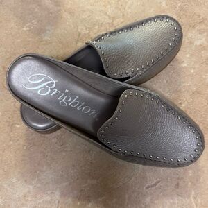 Classy, “BRIGHTON” Pewter Gray Silver Studded Mules. New w/o Tags/Box. 6-M